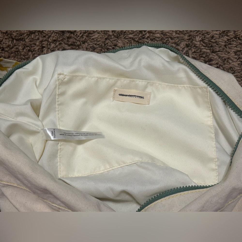 Urban Outfitters Cream Crescent Bag - Picture 4 of 5